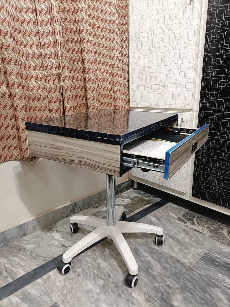 Unique Modren Design Table Multifunctional 4-in-1 Rotating Desk 8
