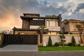 10 MARLA ECSTATICALLY DESIGN HOUSE FOR SALE IN DHA PHASE 7