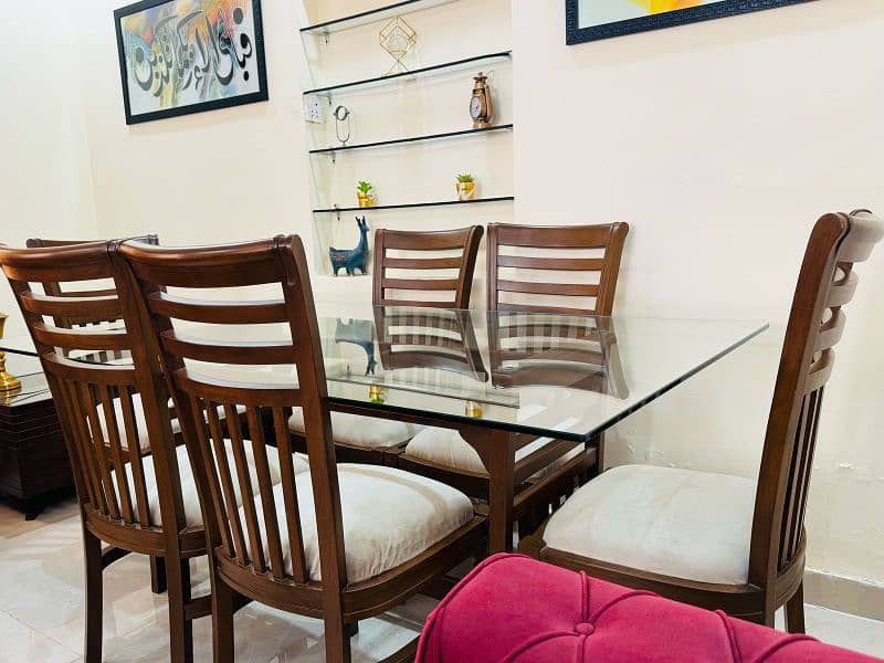 6 seater dining table same like new condition 0