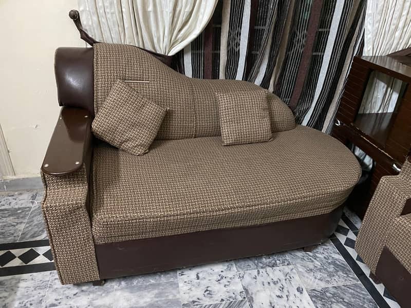 Elegant 9-Piece Sofa Set with Deewan & Tables 0