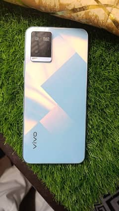 Vivo y21  4 gb ram 64gb rom Box + charger available