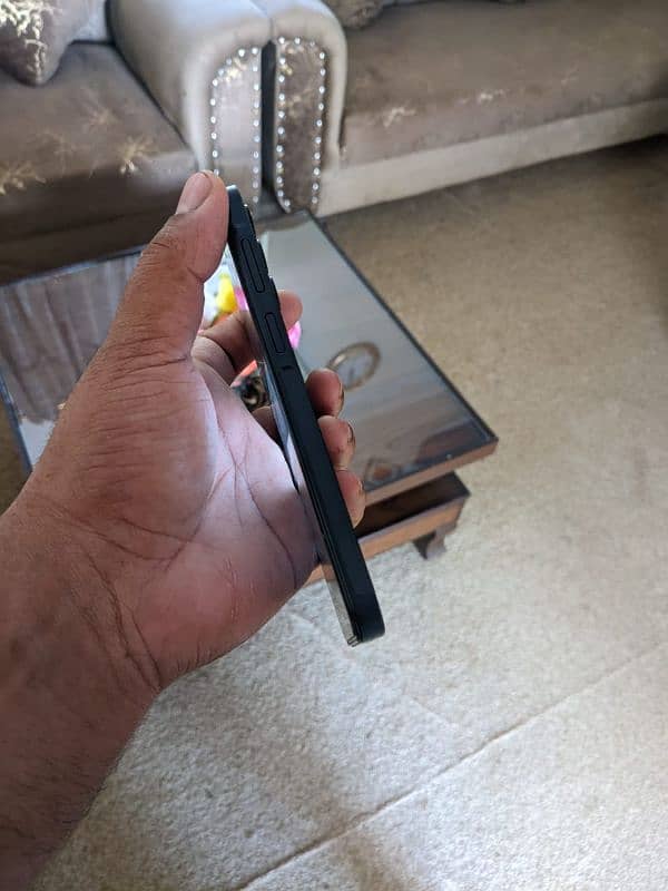 A15good condition with full box 1