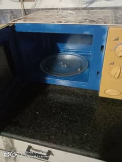 microwave oven