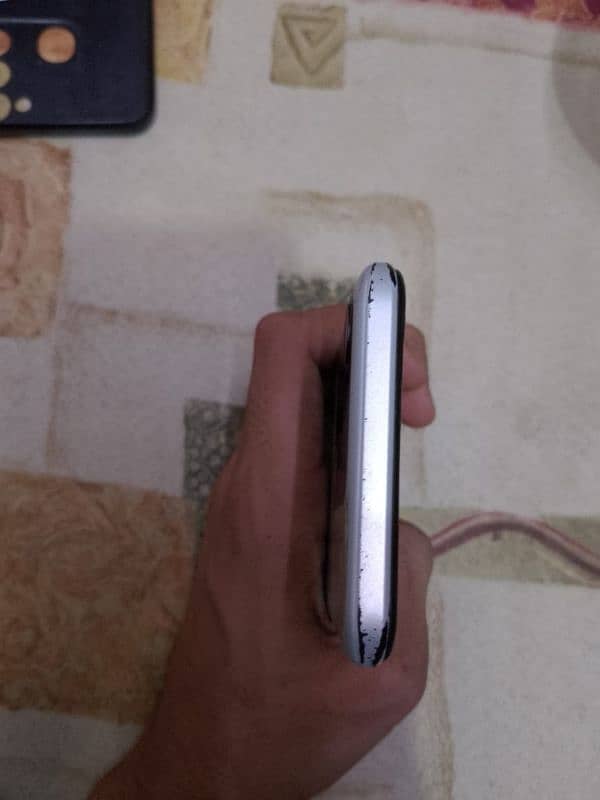 Techno spark 8c 4