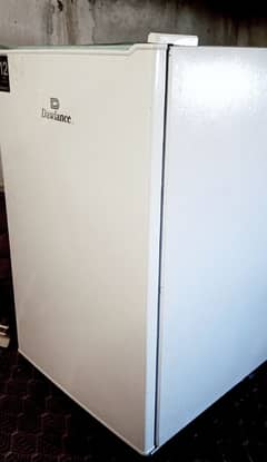 Mini refrigerator for rooms