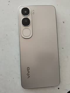 Vivoy200  10/10. Only 4 day used   8/256