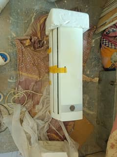 Gree 1.5 ton ac like as new