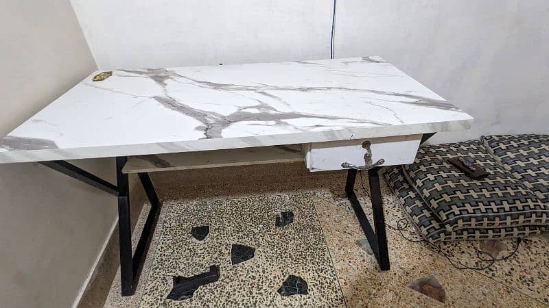 Computer Table New Condition 1