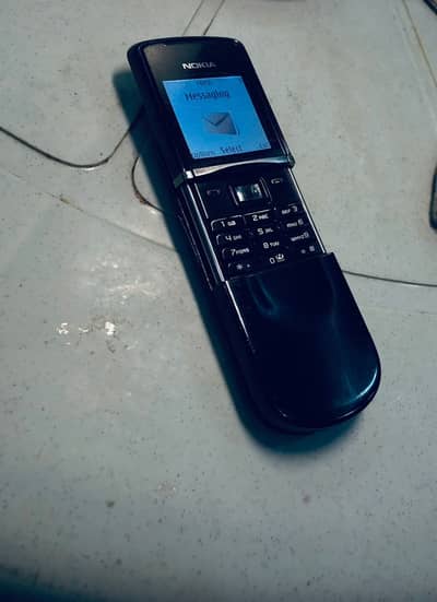 Nokia 8800 Classic Sirrocco and Arte