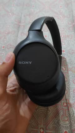 Sony wx710 noice cancellation headphone