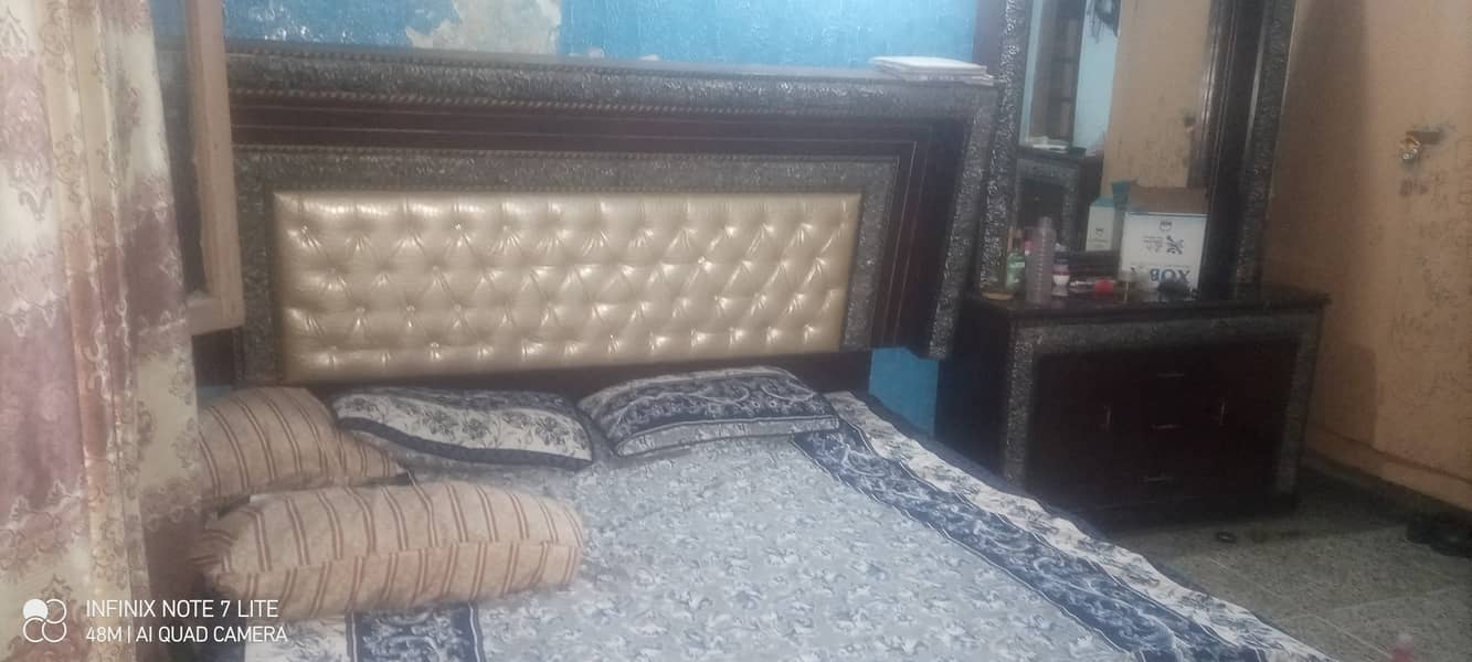 Bed dressin side tabel 8