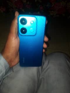 Infinix smart 7 achi condition ma with box charger only series person
