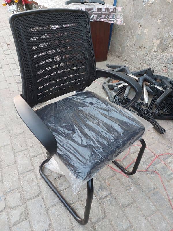 Revolving Office Chairs 15