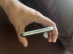iphone x back cracked