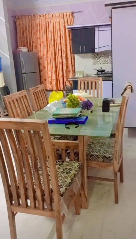 dining table condition 10/10 0
