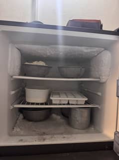 Haier Fridge hrf 380