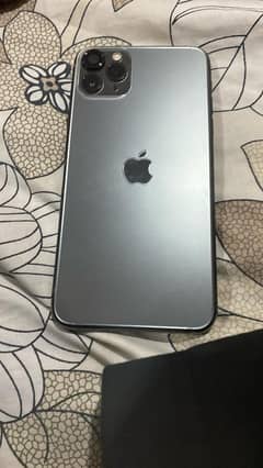 Iphone 11 pro max condition 10\10 waterpack set hn