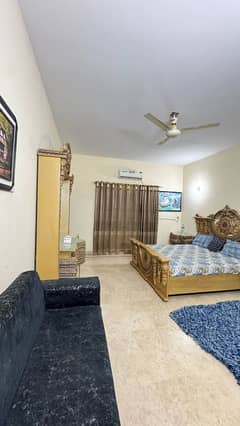 Room available for rent short stay weekly monthly