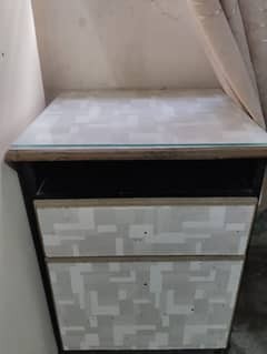2 side tables