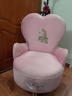 beautiful character sofa chair