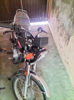 Honda 125 2024 black