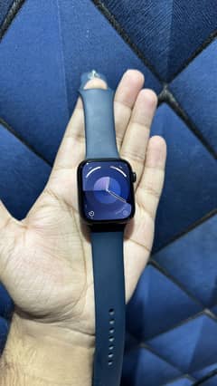 Apple Watch Series 9 45mm 98% battery health