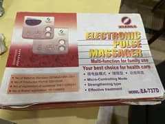 Electronic pulse massager