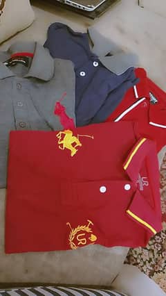 4 polo shirts for men in good condition