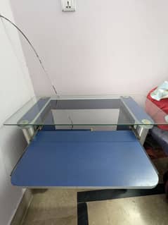Selling my computer/office table.