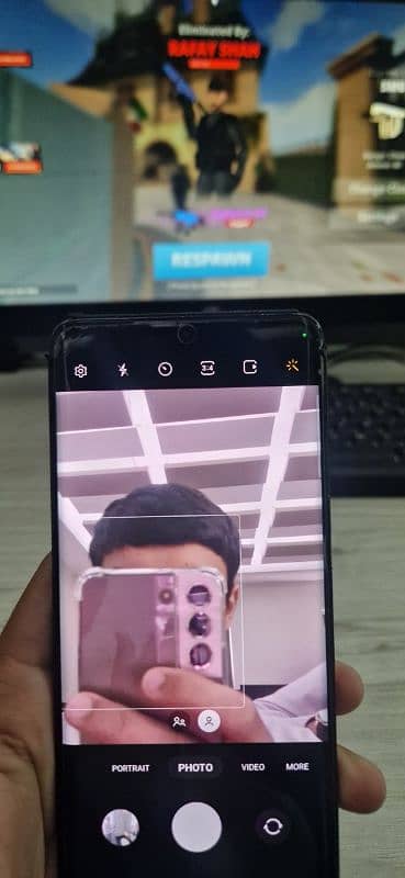 S20 plus 5g . . . . Sim working ( dual physical + E-sim ) 8