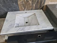 Bathroom vanity