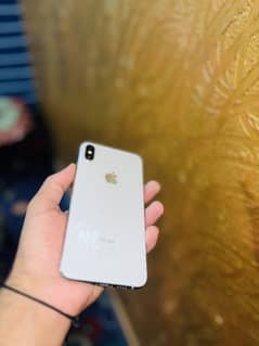 iphone xsmax dual pta approved 64gb battery 81 condition 10/10