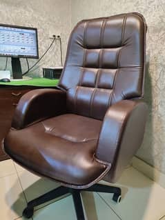 Jumbo Boss Chair