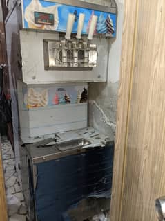 Ice Cream machine / Cone machine