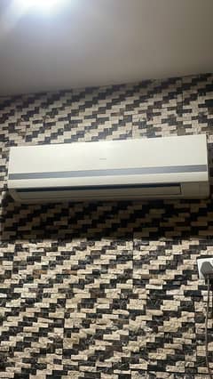 Selling Haier 1.5 ton AC working condition