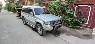 Mitsubishi Pajero 1991 V6 in good condition.