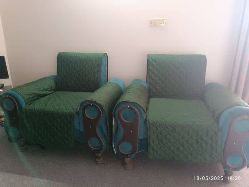 sofa cumbed set with table and Diwan 6