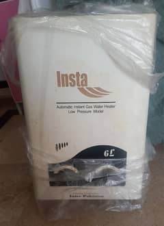 Insta gyzer for sale 2 gyzer in Rs. 2,000