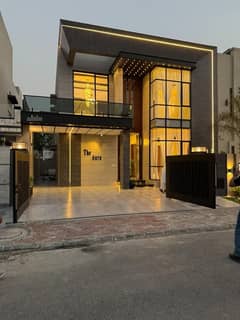 Corner Luxury Top City 10 marla house for sale