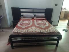I'm selling my iron queen size bed with mattress with 2 side table