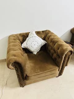 2 single seater sofa set in velvet material with table
