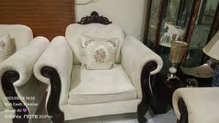 7seater Sofa Set Condition 10/10 brand new hi ek saal use hua hi