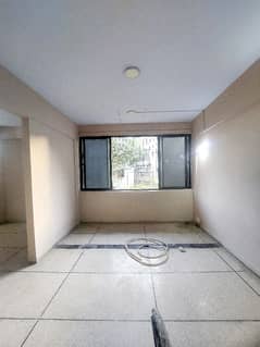FLAT FOR SALE IN GULSHAN E IQBAL BLOCK 14 WEST OPEN FLAT 1ST FLOOR