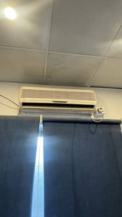 LG good working Ac 1 ton