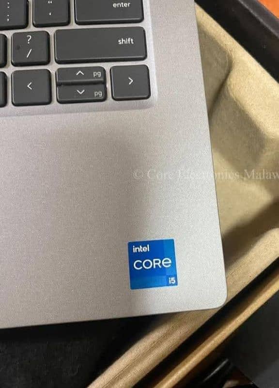 Dell Latitude 5430  12th generation Core i5 *(10 core 12 threads )* 2