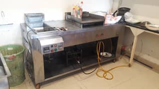 combo fryer hot plait and shawarma table