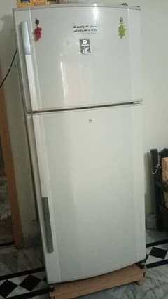 Dawlance 2 door refrigerator in excellent condition