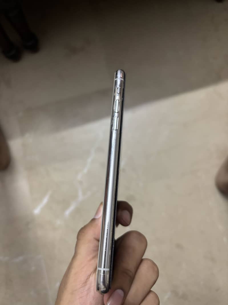 IPhone 11 Pro Max pta approved 4