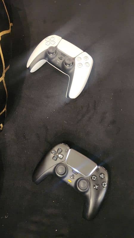 PS5 Slim 1TB Disk Version with 2 Controllers | For Sale 7
