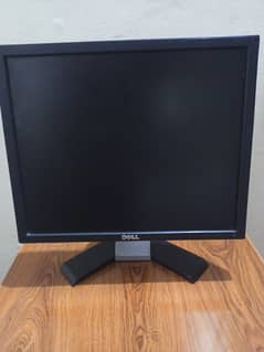 Dell Monitor  For sale 10/9 conditions Key board and power cable Free